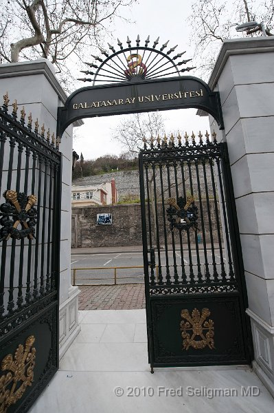 20100331_073831 D3.jpg - Entrance to Galataray University.  It is a francophone University with courses taught in French, English and Turkish.  It was established in the 90s on the site of a former Palace on the Bosphorus